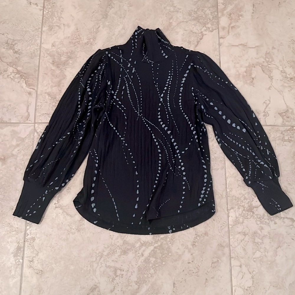 Free- Democracy turtle neck top